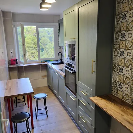 Hannana House 4 *